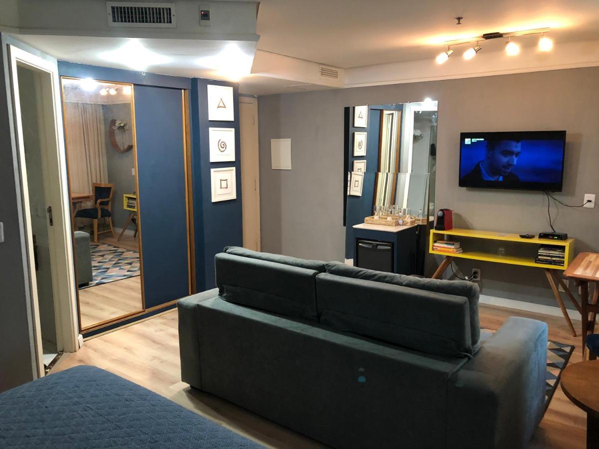 Charmoso flat na Vila Olímpia entre os shoppings JK e Vila Olímpia Apartamento