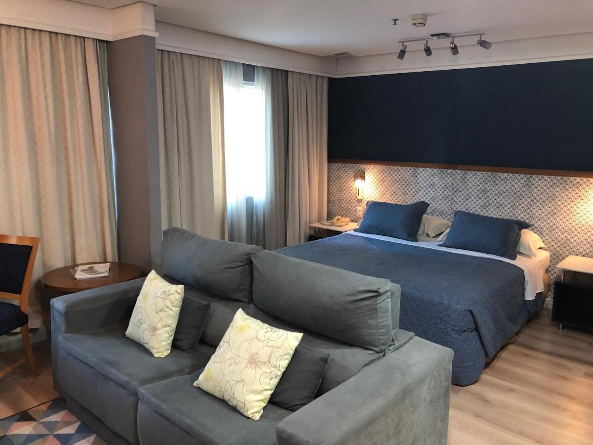 Charmoso flat na Vila Olímpia entre os shoppings JK e Vila Olímpia São Paulo