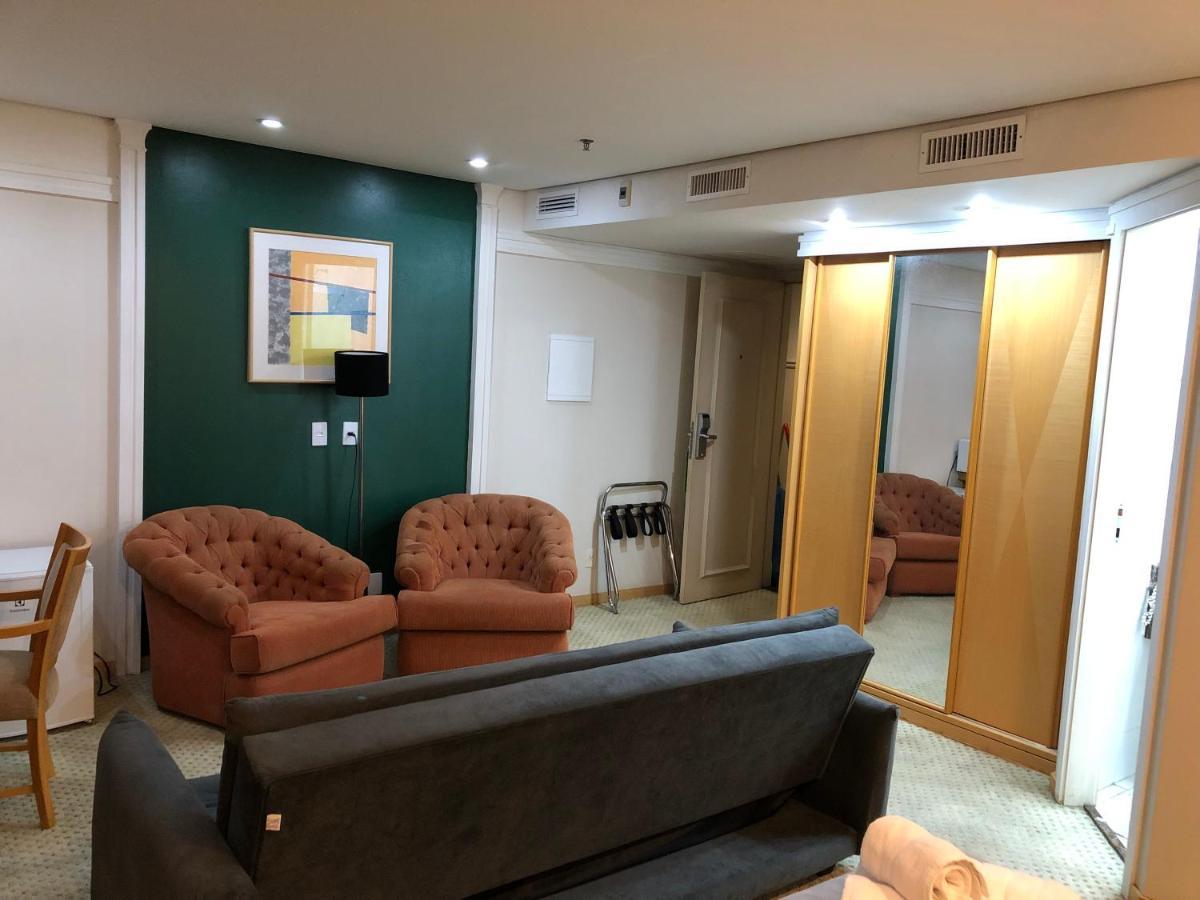 Apartamento Charmoso flat na Vila Olímpia entre os shoppings JK e Vila Olímpia *