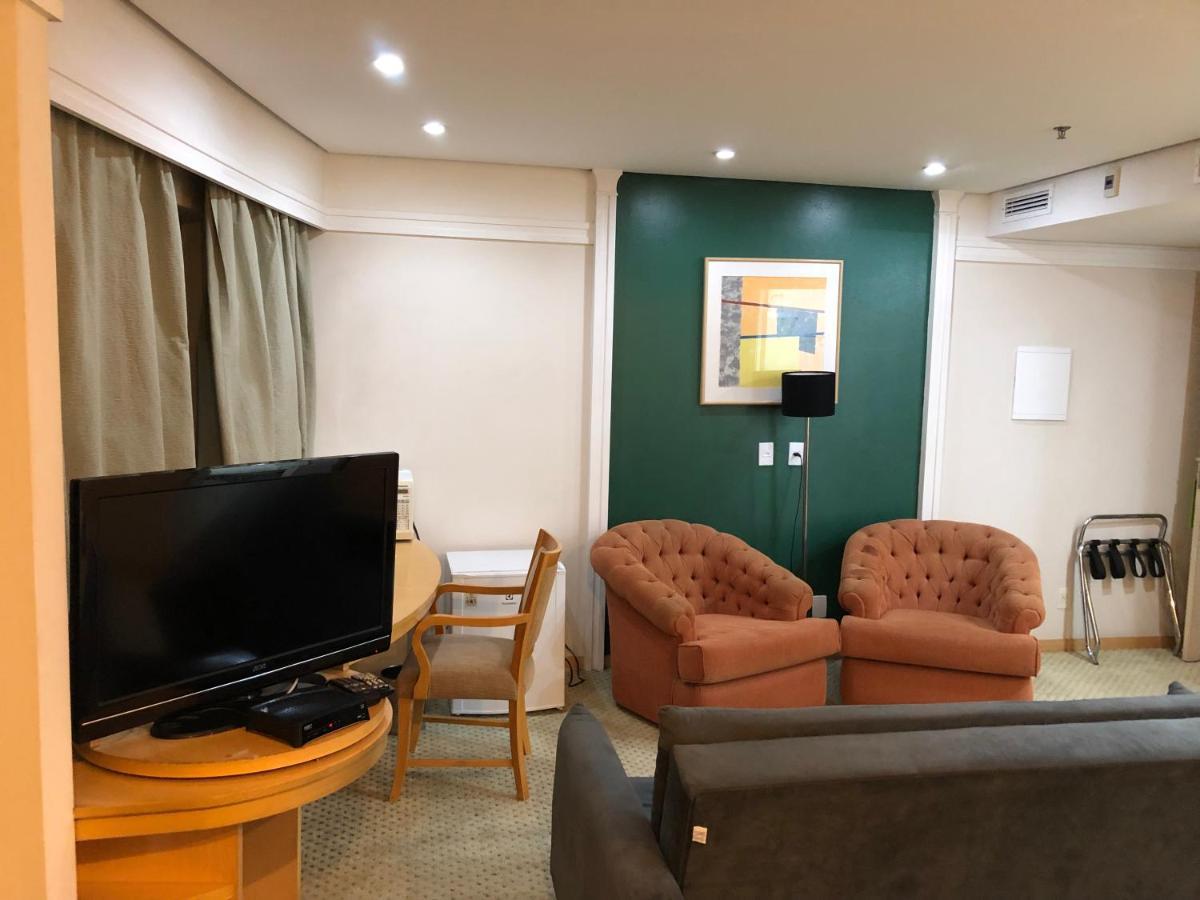 Apartamento Charmoso flat na Vila Olímpia entre os shoppings JK e Vila Olímpia