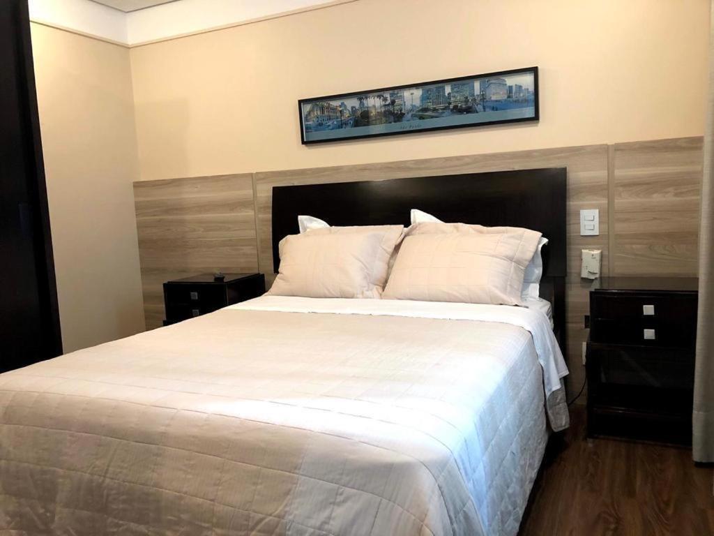 Apartamento Charmoso flat na Vila Olímpia entre os shoppings JK e Vila Olímpia *