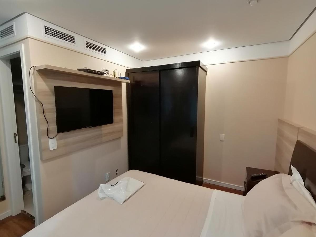 Charmoso flat na Vila Olímpia entre os shoppings JK e Vila Olímpia