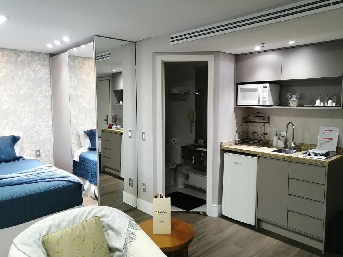 Charmoso flat na Vila Olímpia entre os shoppings JK e Vila Olímpia Apartamento São Paulo