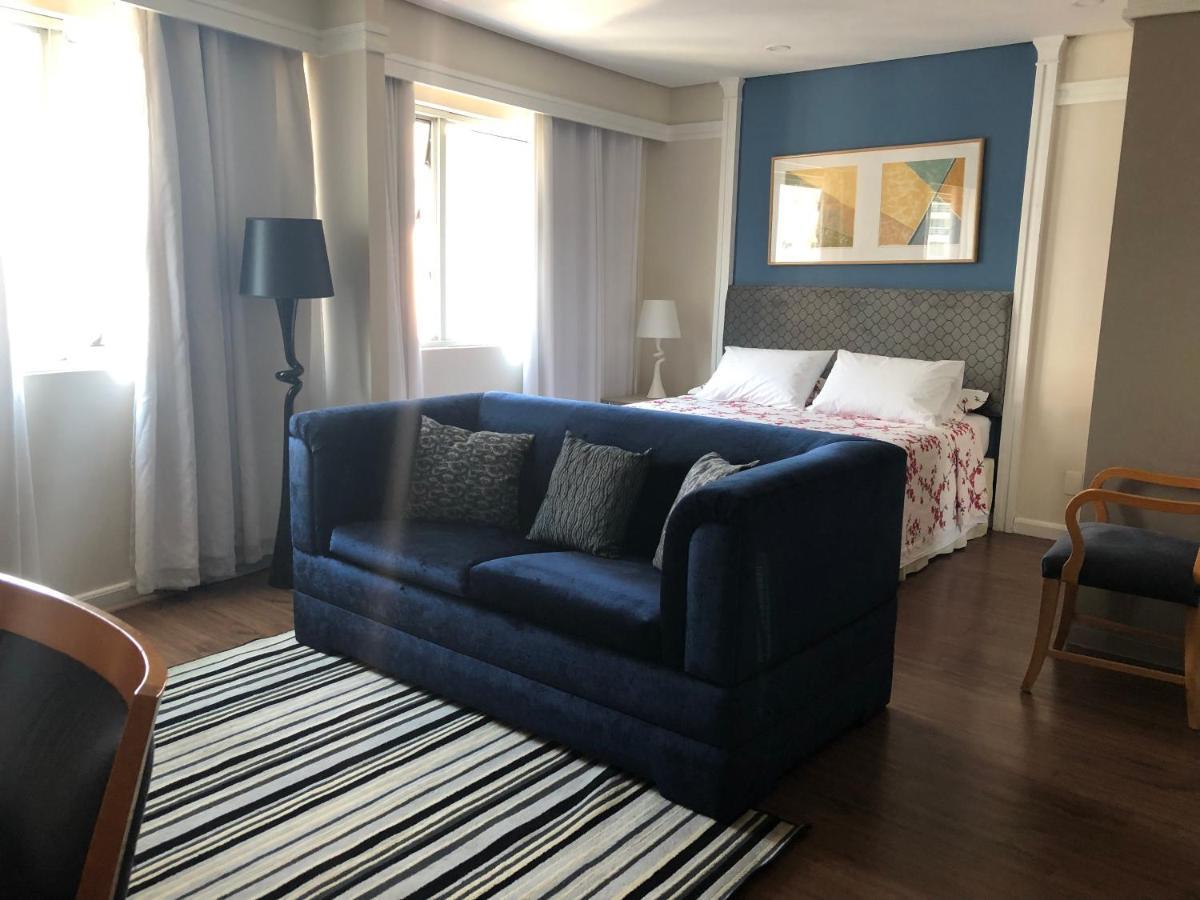 Charmoso flat na Vila Olímpia entre os shoppings JK e Vila Olímpia Apartamento São Paulo