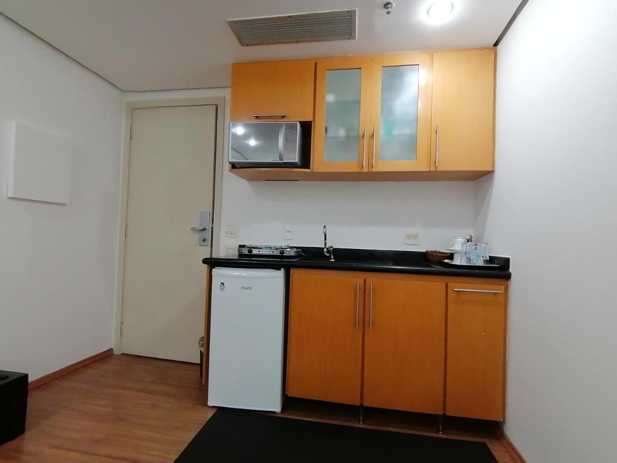 Charmoso flat na Vila Olímpia entre os shoppings JK e Vila Olímpia Apartamento *