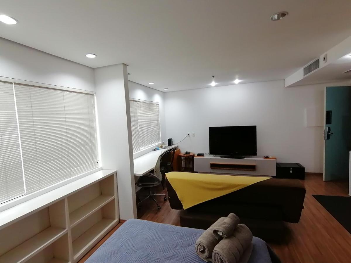 Charmoso flat na Vila Olímpia entre os shoppings JK e Vila Olímpia * São Paulo