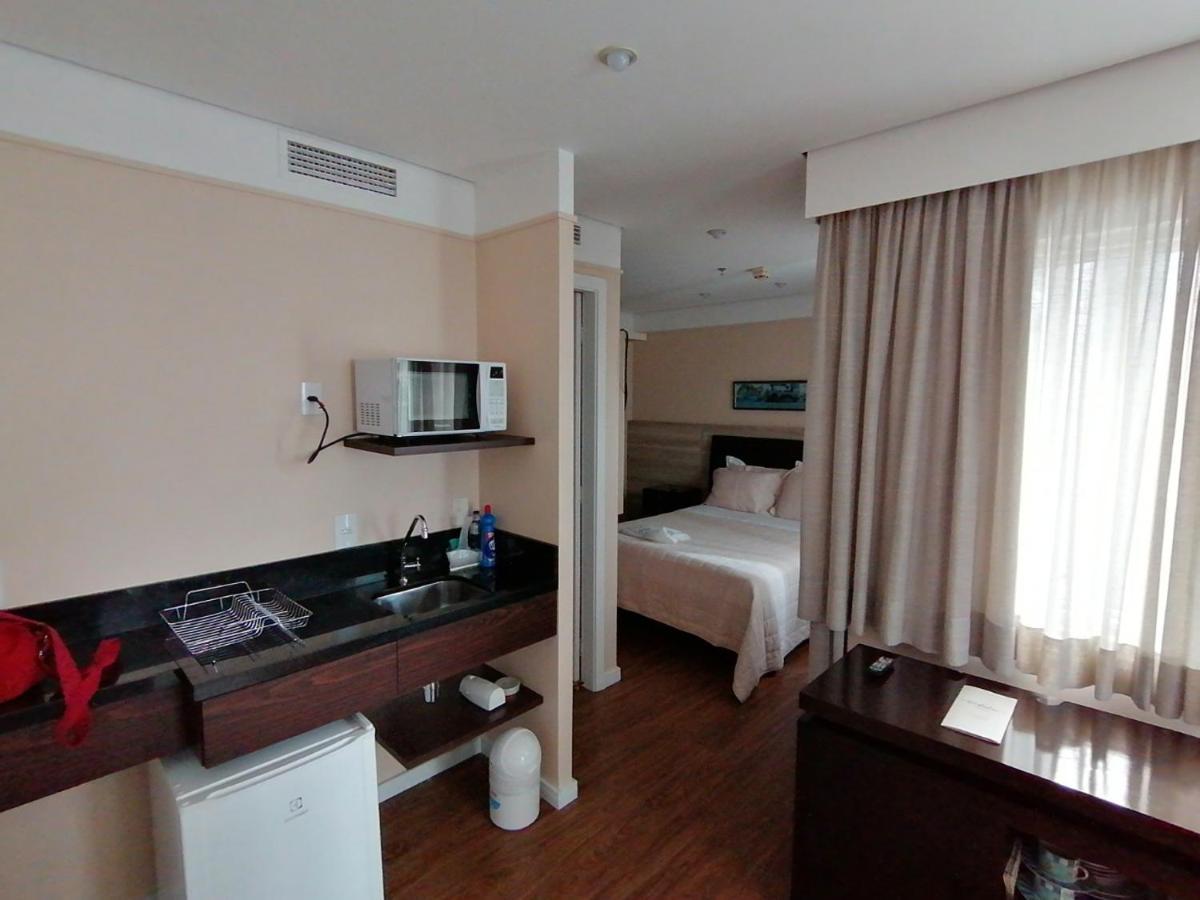 Apartamento Charmoso flat na Vila Olímpia entre os shoppings JK e Vila Olímpia *