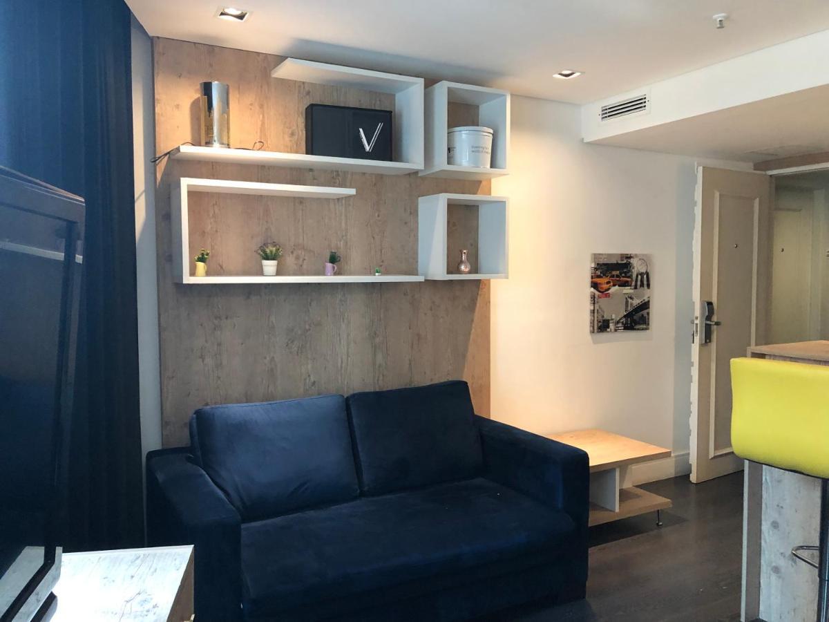 Apartamento Charmoso flat na Vila Olímpia entre os shoppings JK e Vila Olímpia