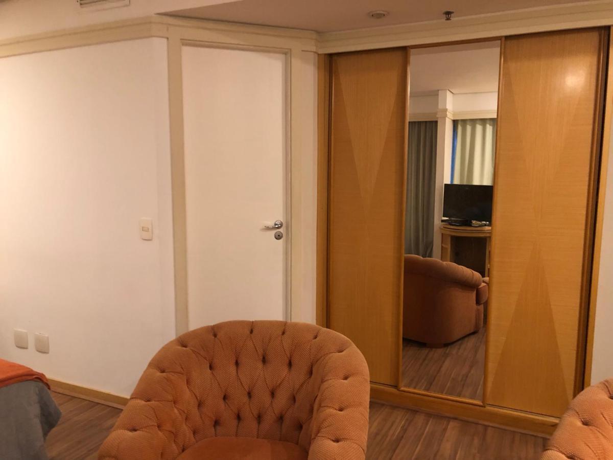 Apartamento Charmoso flat na Vila Olímpia entre os shoppings JK e Vila Olímpia *