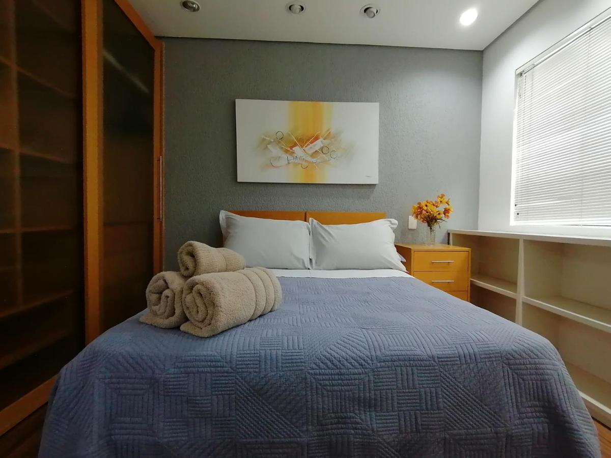 Apartamento Charmoso flat na Vila Olímpia entre os shoppings JK e Vila Olímpia *