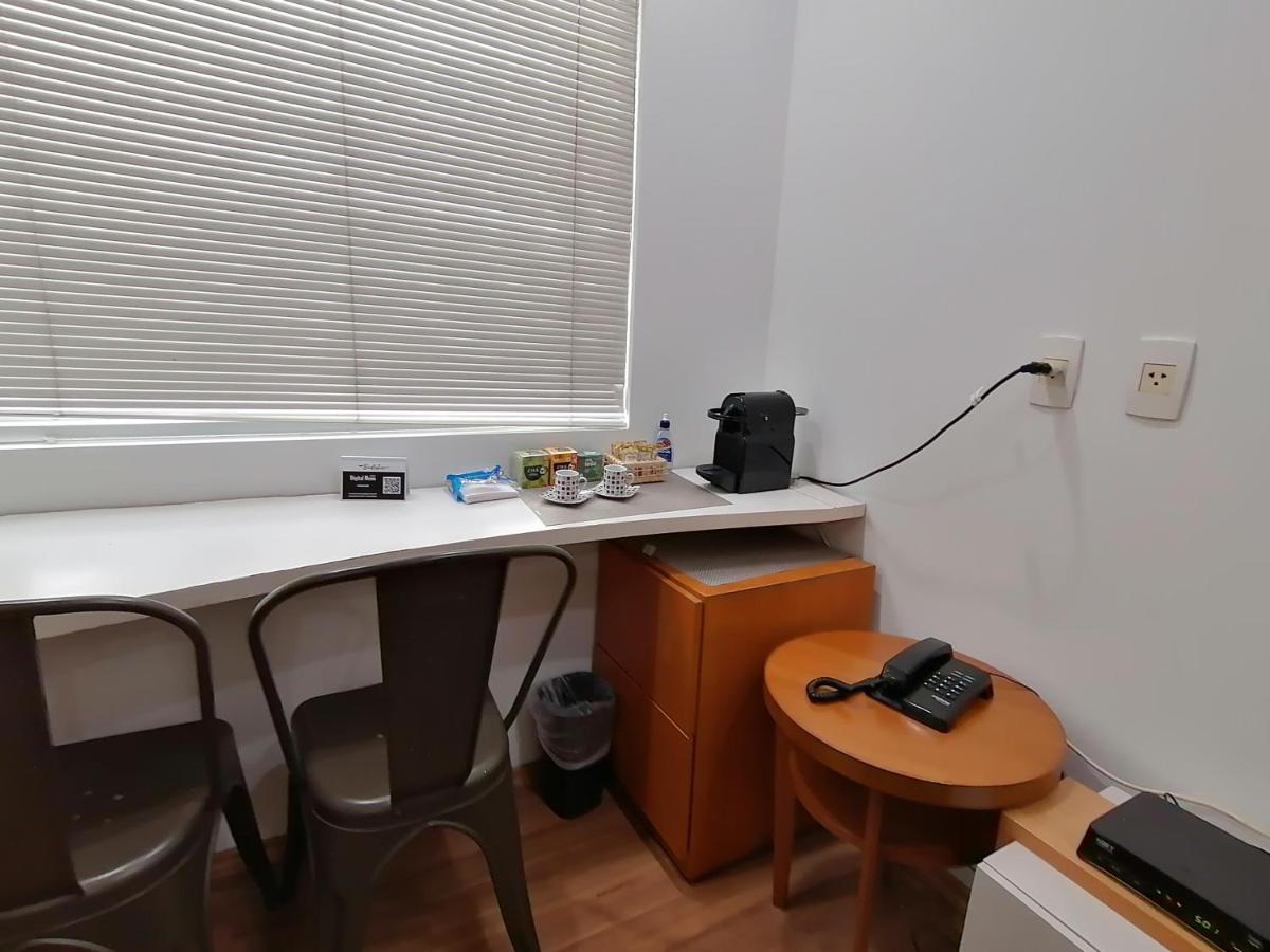 Charmoso flat na Vila Olímpia entre os shoppings JK e Vila Olímpia Apartamento *